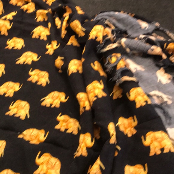 Thai KoKo Knot Summer Wrap - Picture 2 of 3